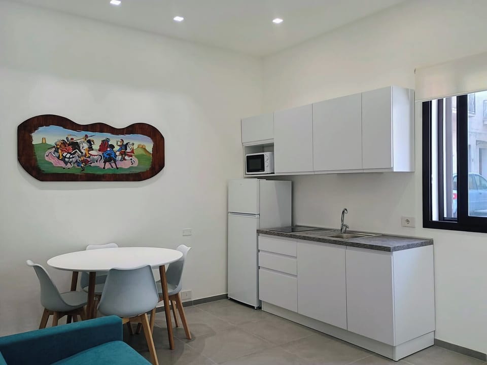 Deluxe Apartment, 1 Queen Bed with Sofa bed | Private kitchen | Mini-fridge