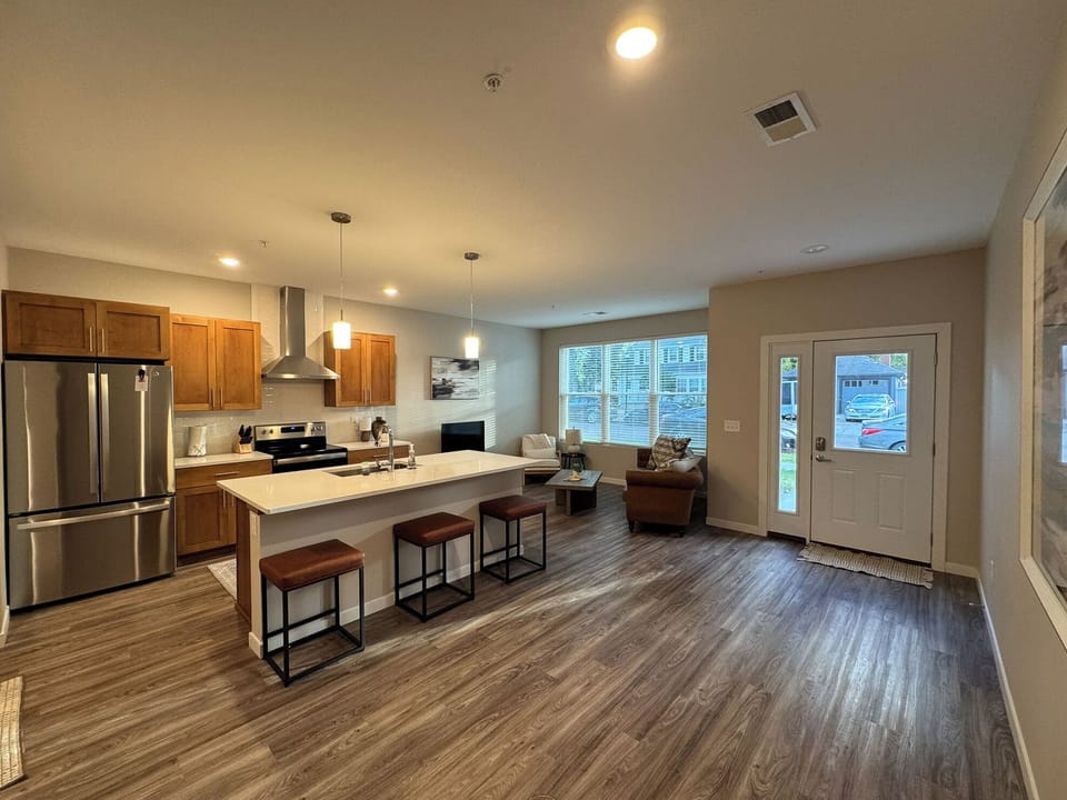 Standard Townhome | Living area