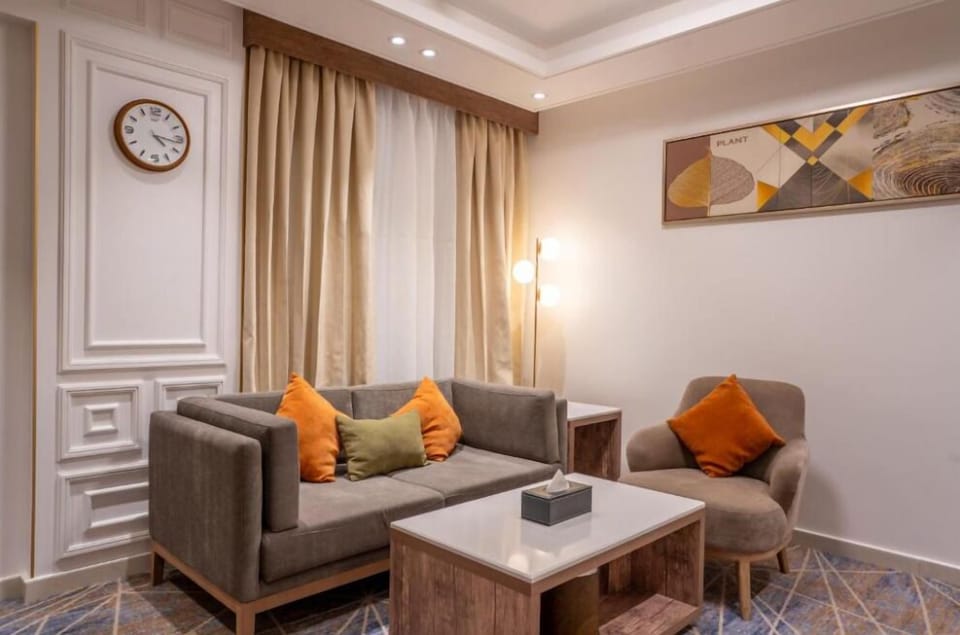 Superior Double Room | In-room safe, soundproofing, iron/ironing board, WiFi (free)