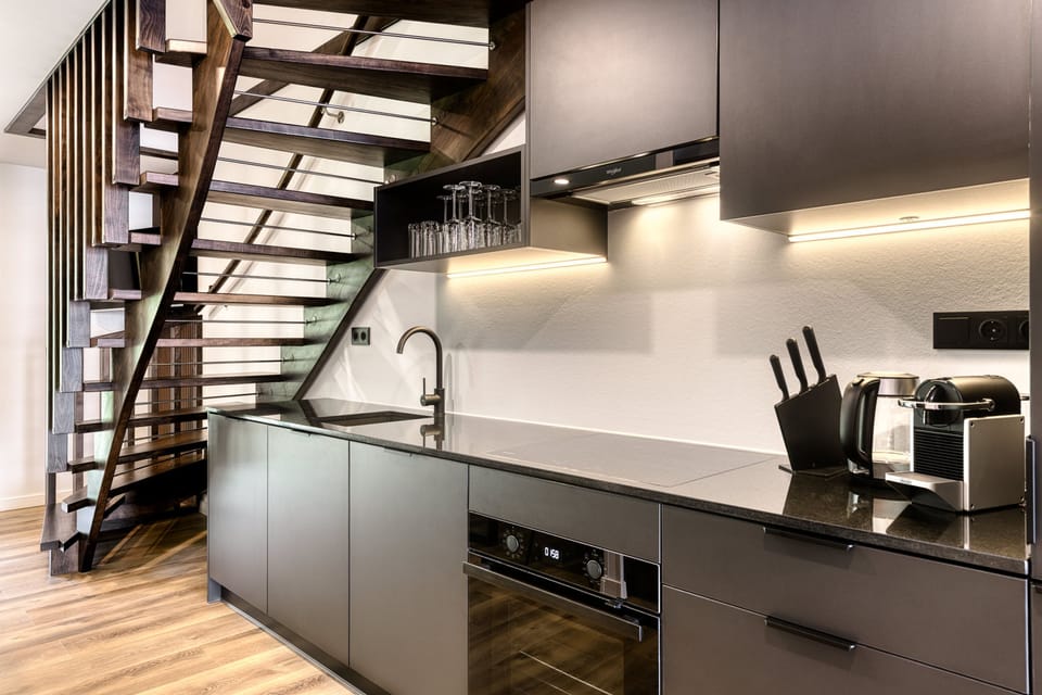 House | 3 bedrooms, desk