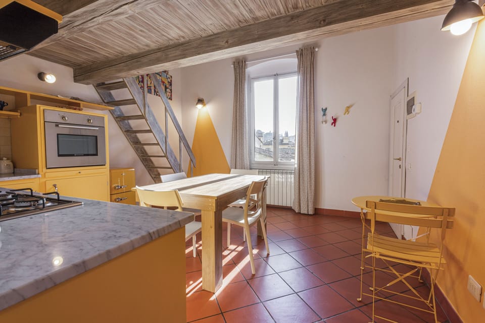 Comfort Apartment | Private kitchen | Fridge, oven, stovetop, cookware/dishes/utensils