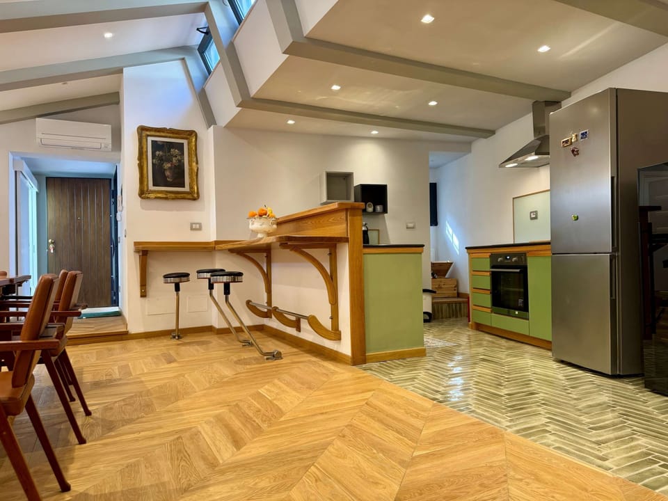 House | 1 bedroom, desk, Internet