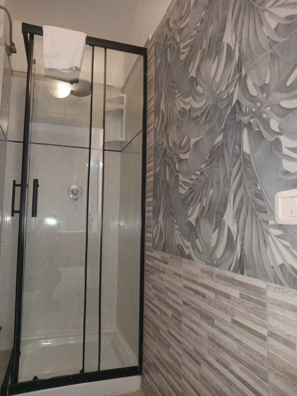 Superior Room, Balcony, Partial Sea View | Bathroom | Bathrobes