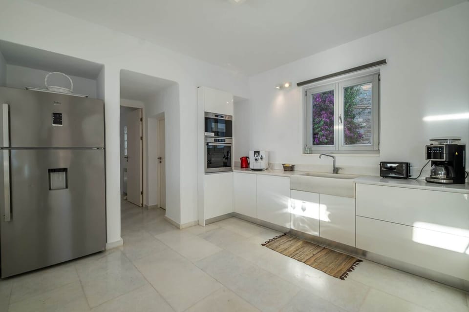 House, Smoking | 5 bedrooms, desk
