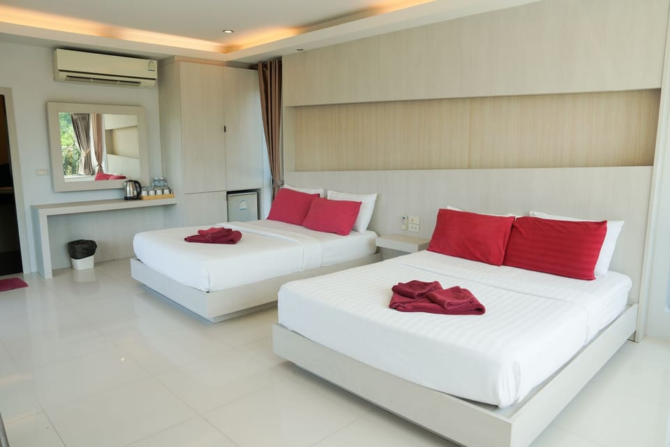 Family Quadruple Room | In-room safe, free WiFi