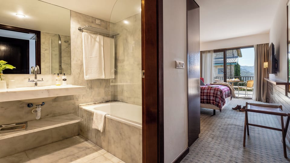Superior Double or Twin Room, Terrace | Bathroom | Bathtub, eco-friendly toiletries, hair dryer, bidet