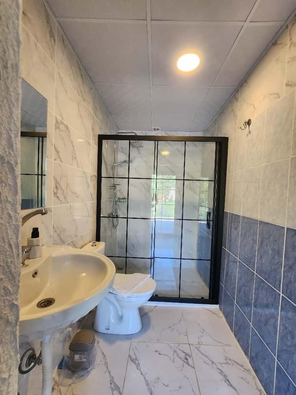 Double Room, Garden View | Bathroom | Shower, hair dryer, slippers, towels