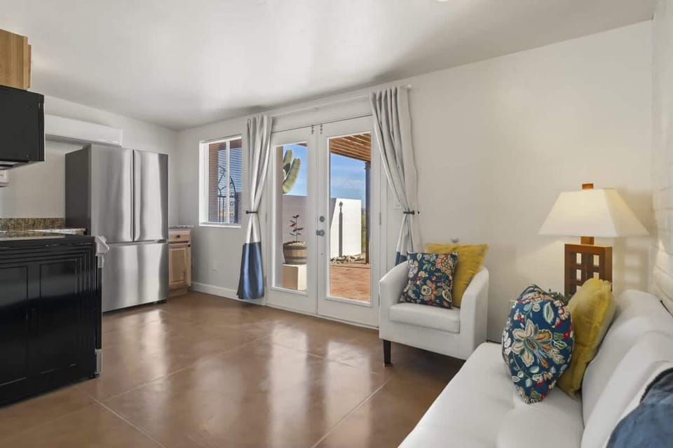 House | 5 bedrooms, desk, high-speed internet
