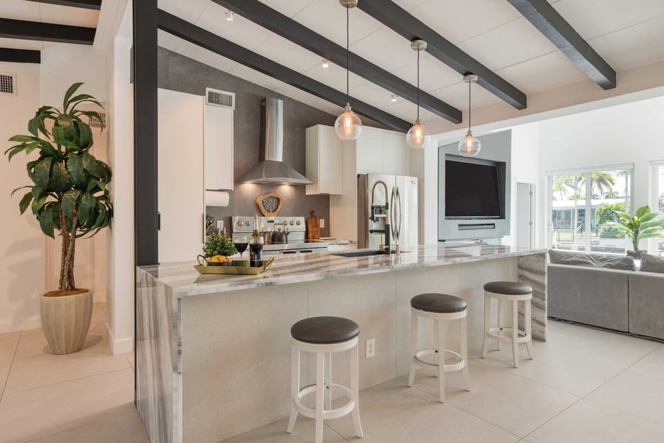 House (4 Bedrooms) | Interior