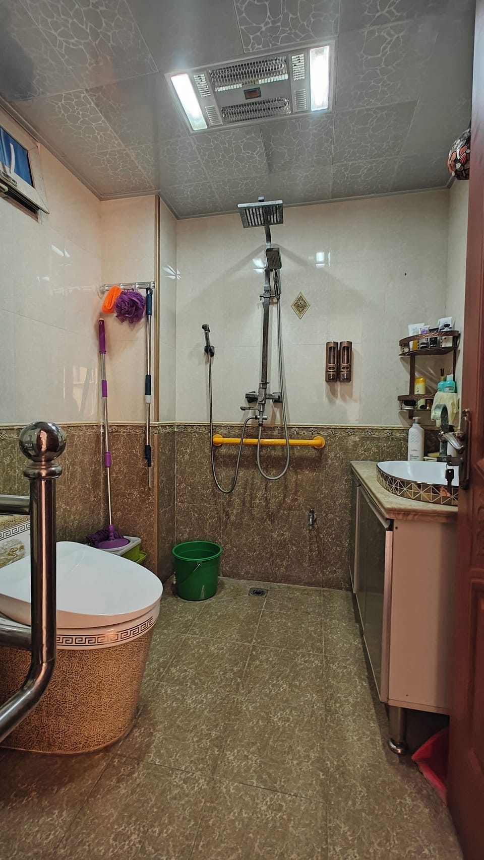 Shower, hair dryer (on request), towels, soap