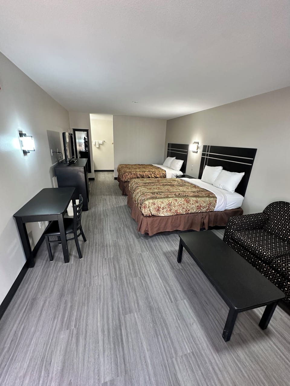 Double Room, 2 Queen Beds | Desk, laptop workspace, free WiFi