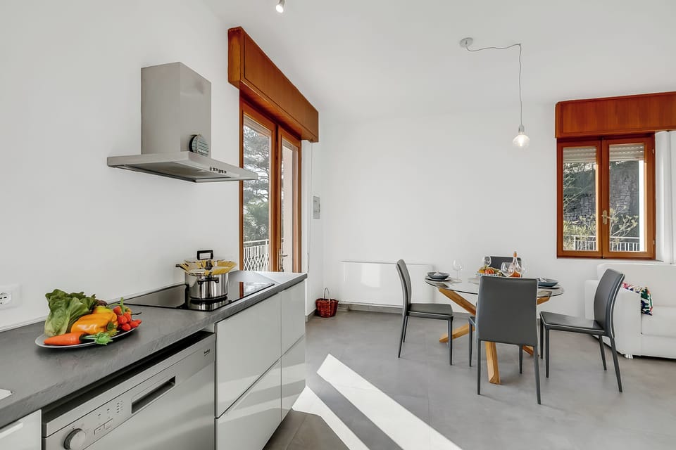 Family Apartment, 2 Bedrooms, Microwave (Casa Panorama Tremosine) | Private kitchen