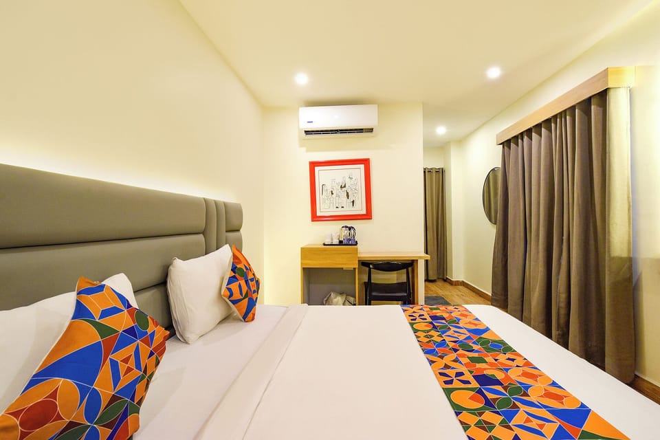 Deluxe Room | Egyptian cotton sheets, premium bedding, in-room safe, free WiFi