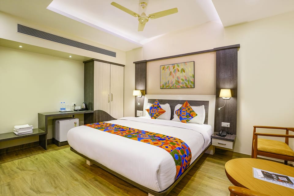Egyptian cotton sheets, premium bedding, in-room safe, free WiFi
