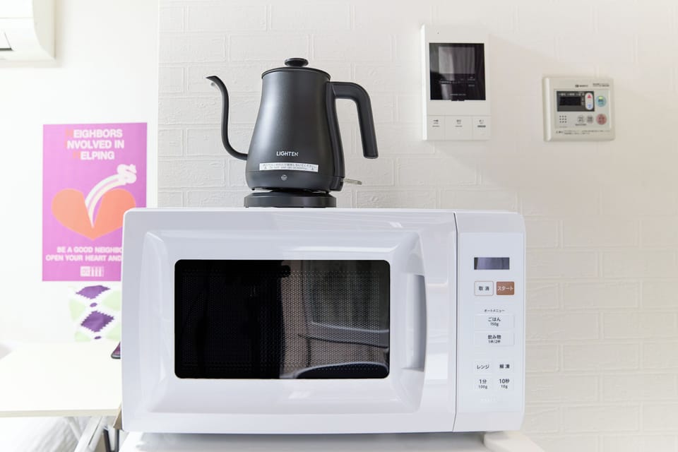Fridge, microwave, stovetop, electric kettle