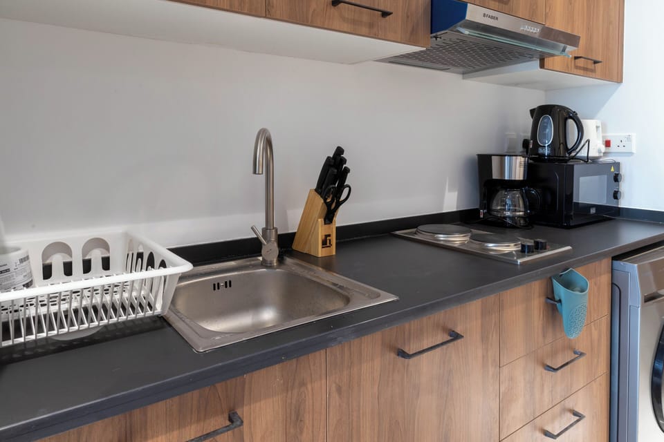 Electric kettle, toaster