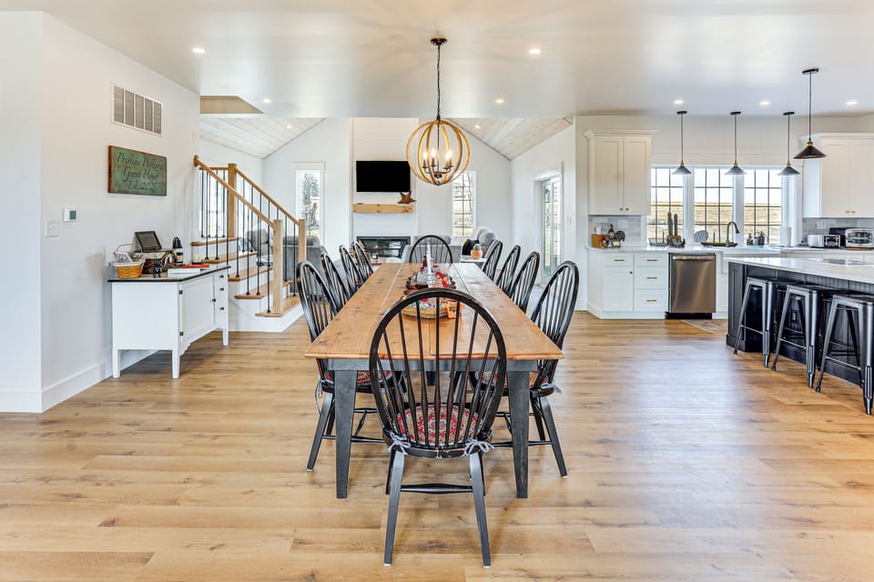House (5 Bedrooms) | Interior