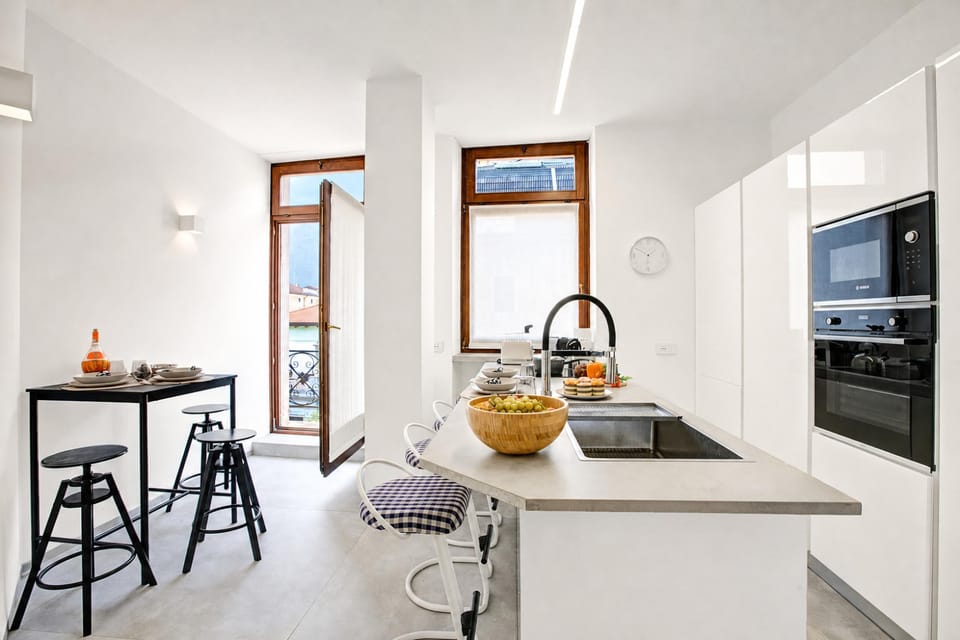 Family Apartment, 3 Bedrooms, Balcony (Quiet Oasis In Riva Heart with) | Private kitchen
