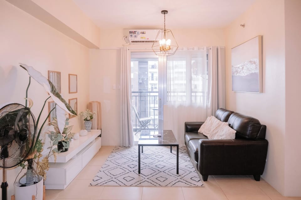 Condo, 2 Bedrooms, Balcony | Living room