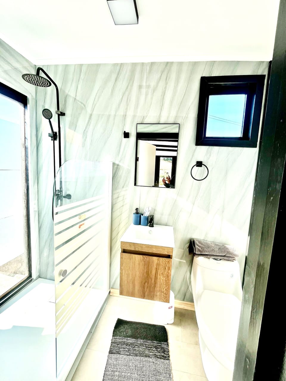 Comfort Suite, Non Smoking, Mountain View | Bathroom