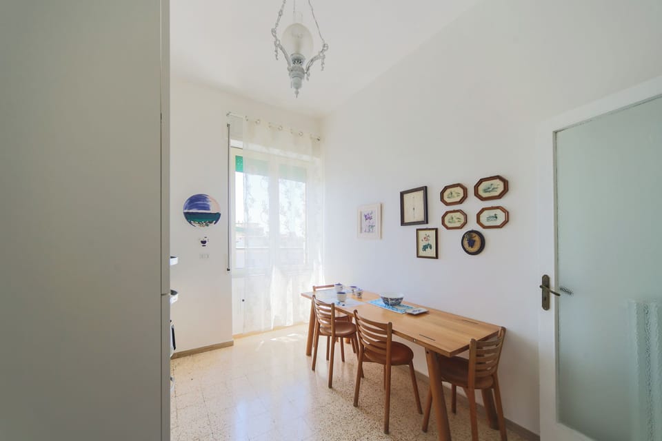 Comfort Apartment, City View | Private kitchen | Electric kettle