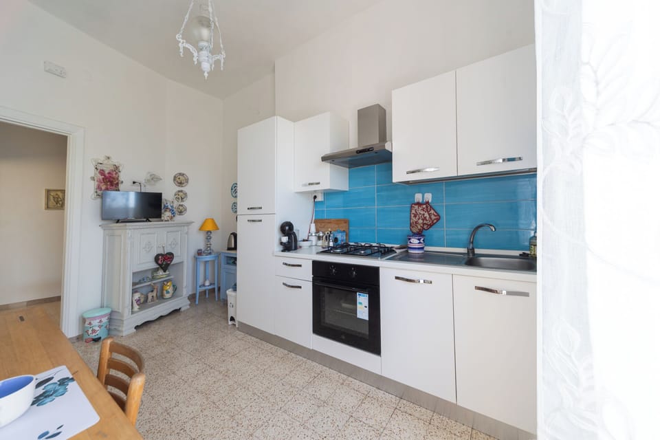 Comfort Apartment, City View | Private kitchen | Electric kettle