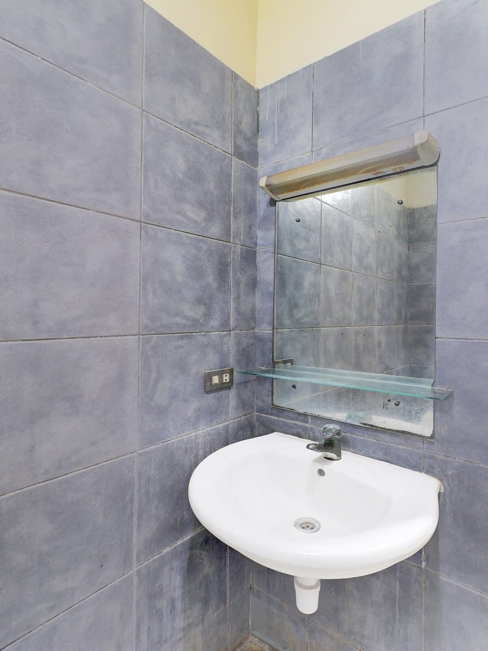 Shower, towels, soap, shampoo