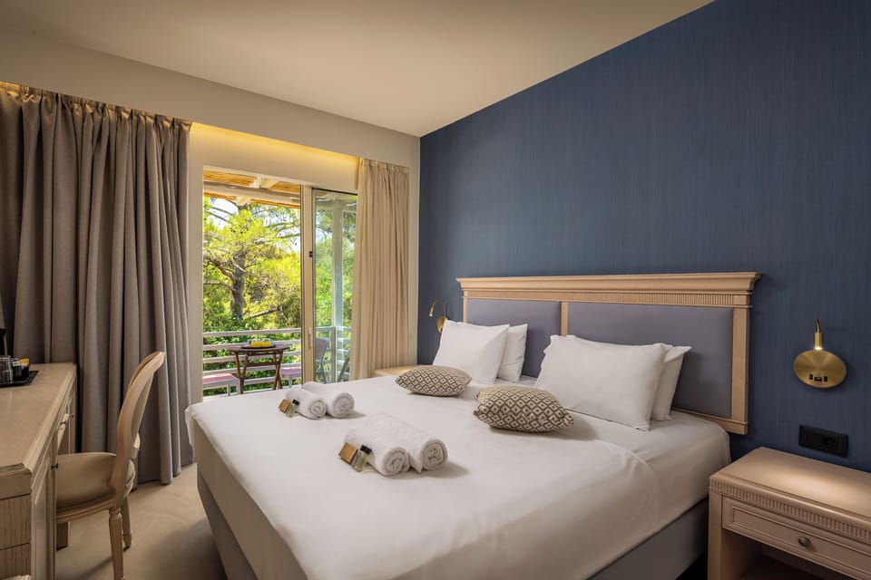 Comfort Double or Twin Room, Balcony, Garden View | Soundproofing, iron/ironing board, WiFi (free)