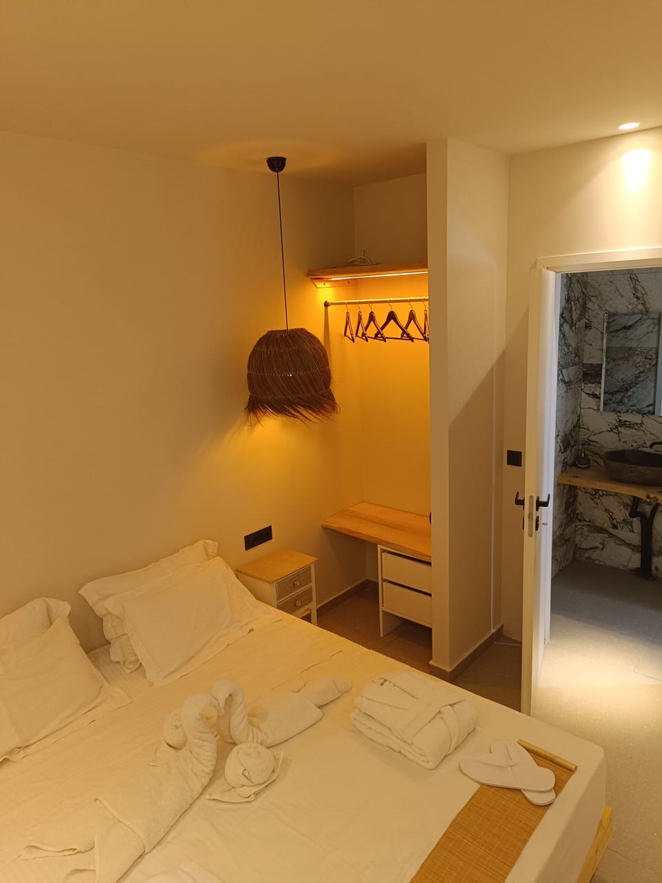Comfort Double or Twin Room, Balcony, Garden View | Soundproofing, iron/ironing board, free WiFi