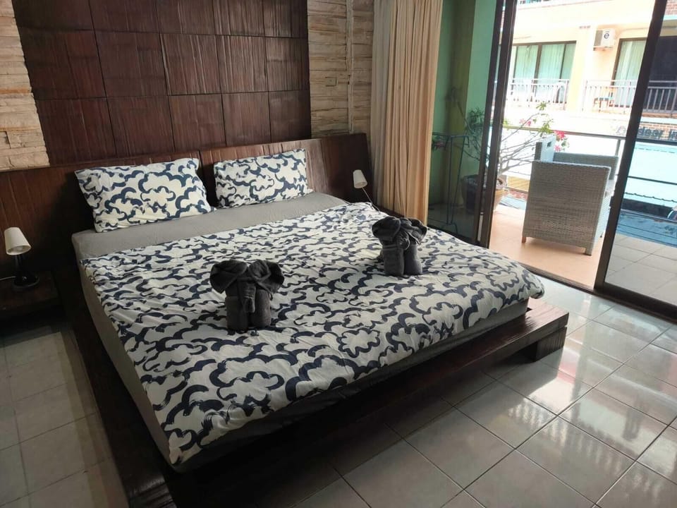 Room, Balcony | In-room safe, soundproofing, free WiFi