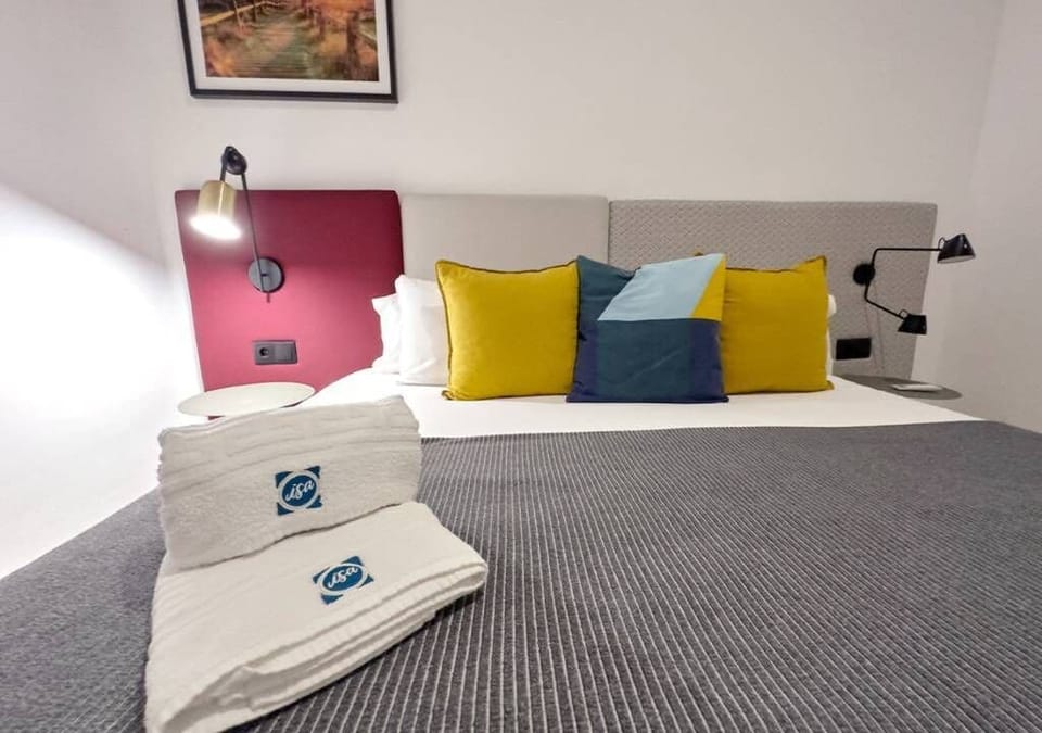Deluxe Apartment, City View | Free WiFi