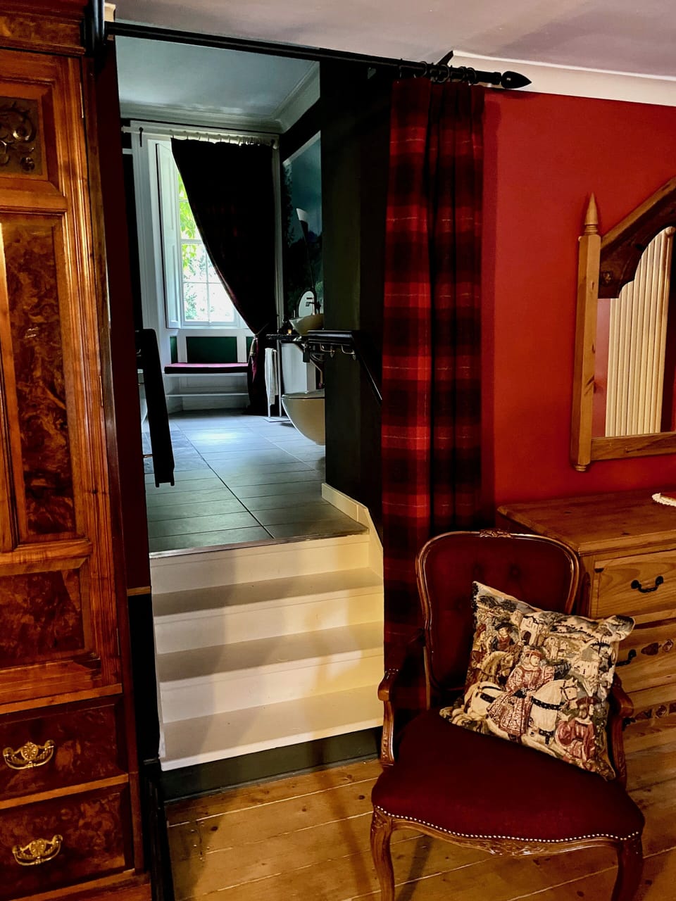 Deluxe Double Room, Garden View | Desk, free WiFi