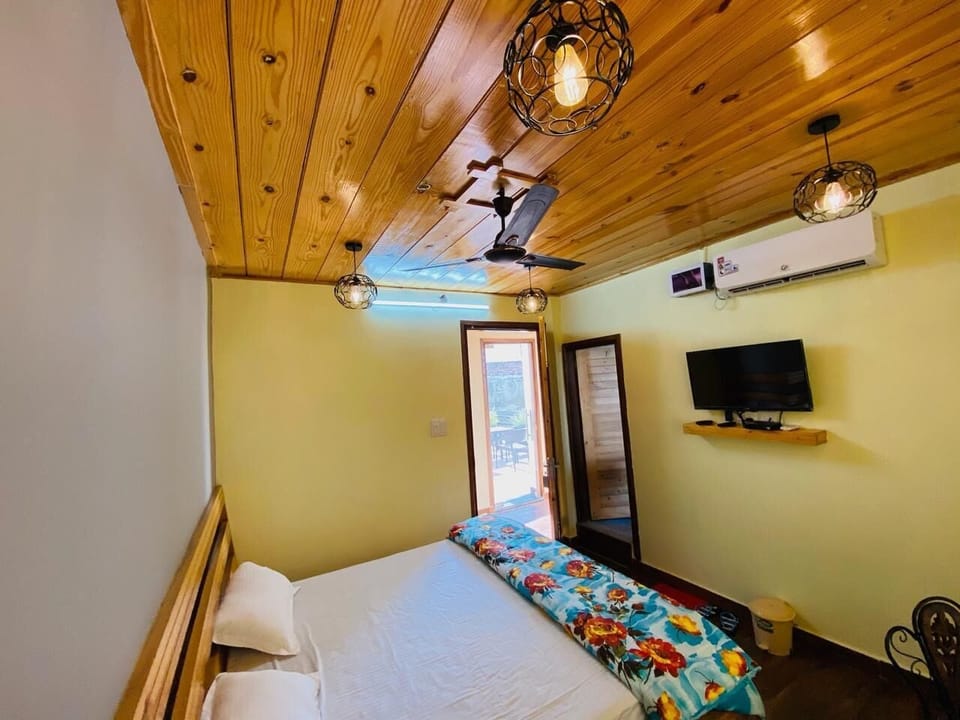 Luxury Single Room | In-room safe, desk, laptop workspace, soundproofing