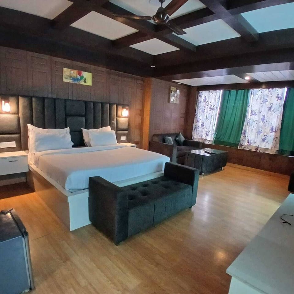 Deluxe Room | Free WiFi