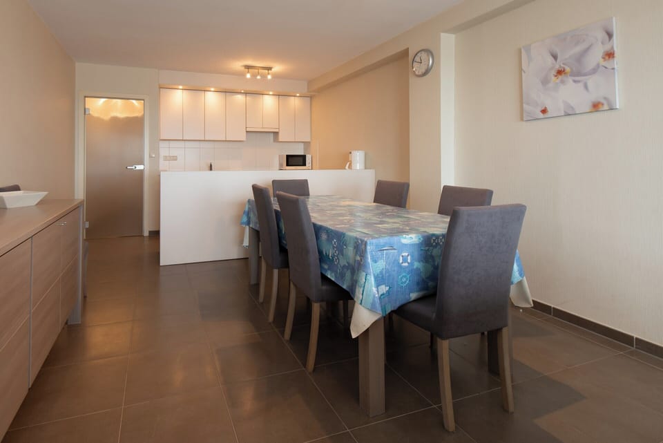 Apartment | Dining