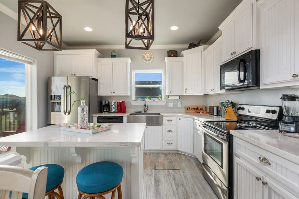 House, 2 Bedrooms | Private kitchen | Fridge, coffee/tea maker