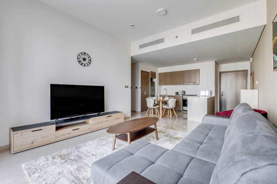 Superior Apartment, Balcony, City View | Iron/ironing board, free WiFi
