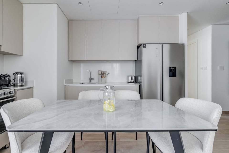 Luxury Apartment, Balcony | Private kitchen | Full-size fridge, microwave, stovetop, electric kettle