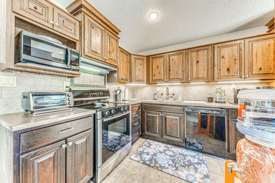 House (3 Bedrooms) | Interior