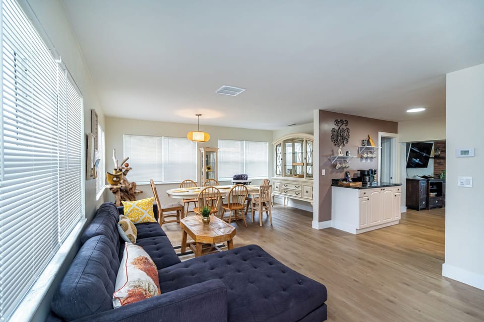 Family Villa, Canal View | Living area