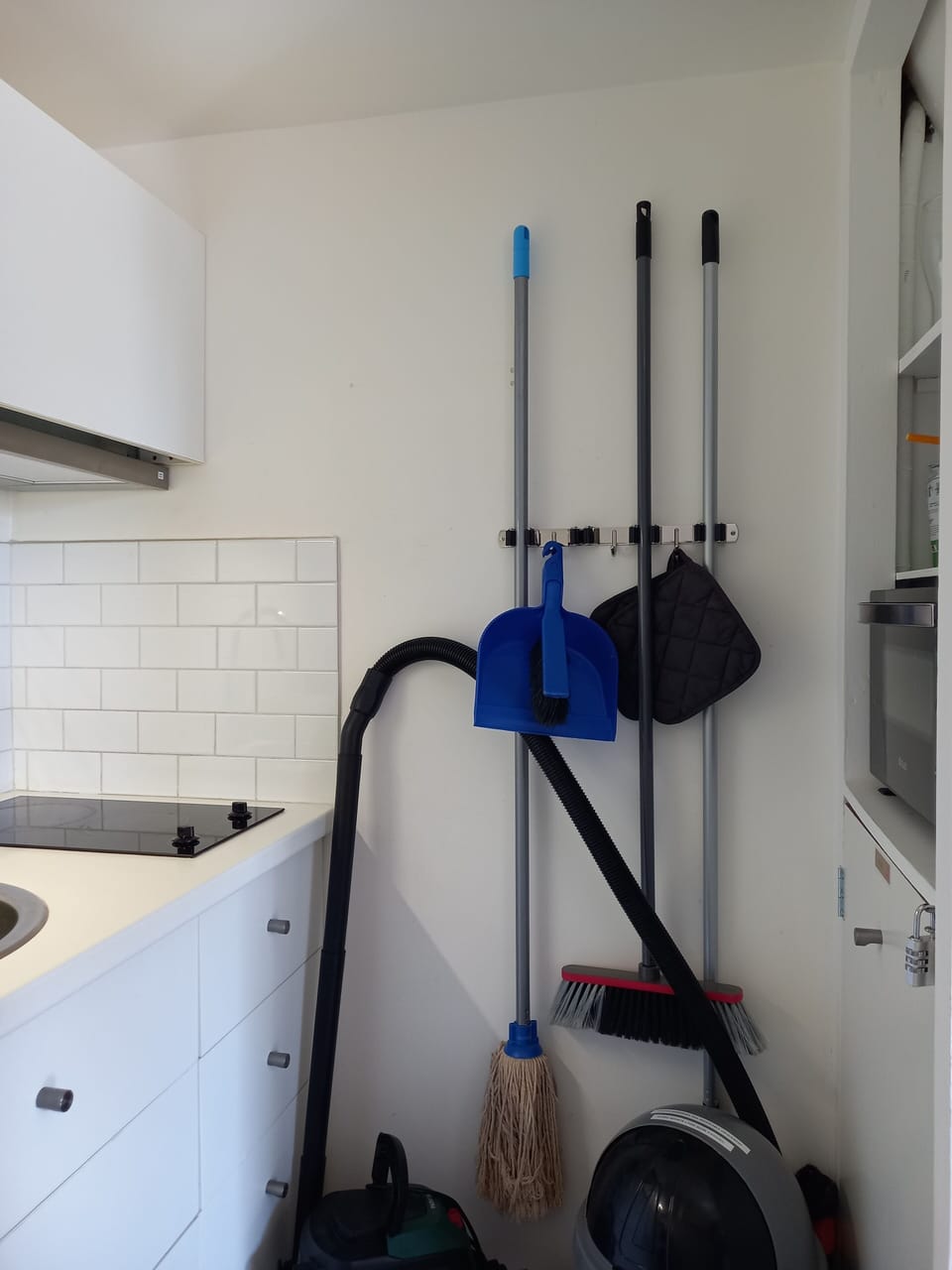 Family House | Private kitchen | Electric kettle