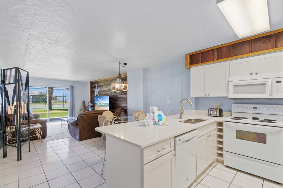 Signature Condo, 2 Bedrooms, Non Smoking, Beachfront | Private kitchen | Coffee/tea maker, fridge, microwave, oven