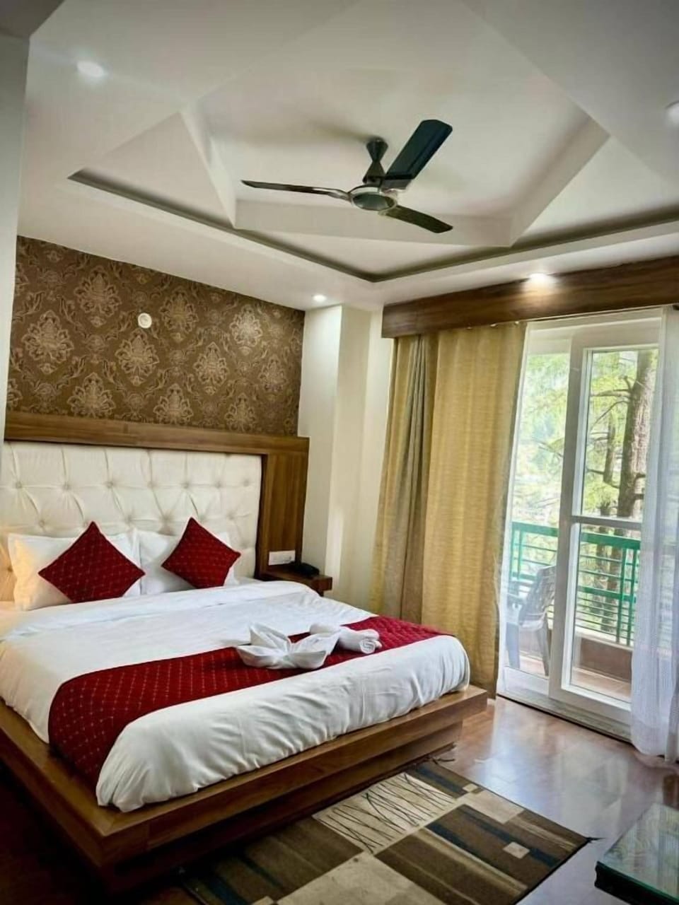 Standard Room, Mountain View | Iron/ironing board, free WiFi
