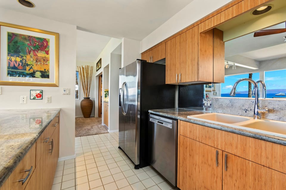 Condo, 3 Bedrooms | Private kitchen | Coffee/tea maker, fridge, oven, toaster