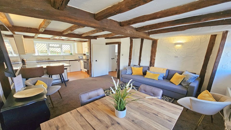 Cottage (2 Bedrooms) | Interior