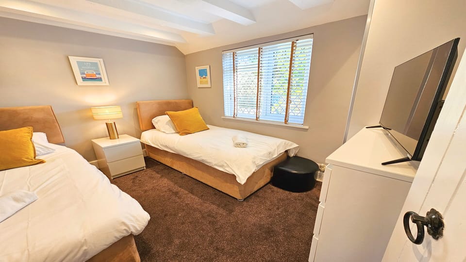 Cottage (2 Bedrooms) | Interior