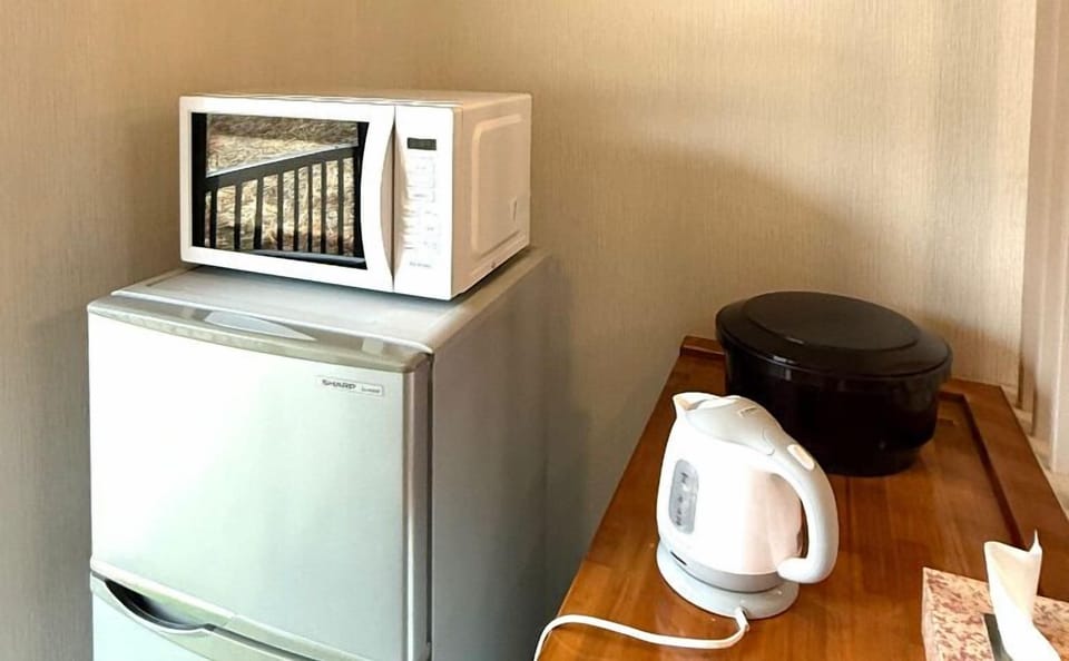 Classic Townhome, Non Smoking, Courtyard View (Kirifuri) | Microwave