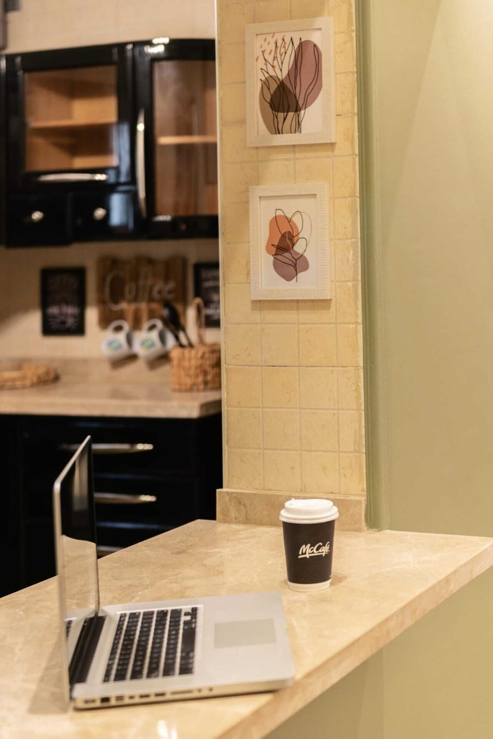 Basic Apartment | Private kitchen | Fridge, microwave, oven, stovetop