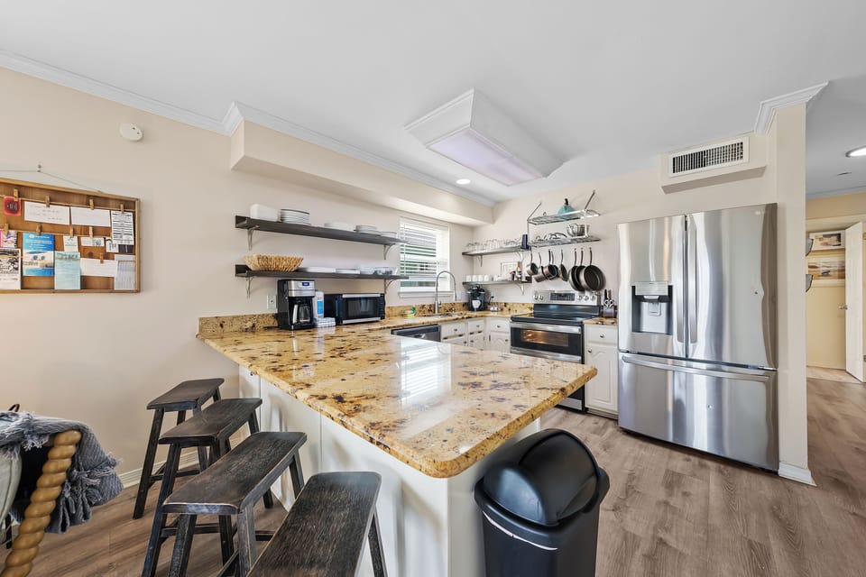 Signature House, 3 Bedrooms, Non Smoking, Pets Allowed | In-room dining