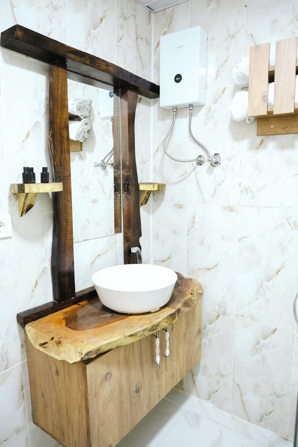 Shower, eco-friendly toiletries, hair dryer, slippers